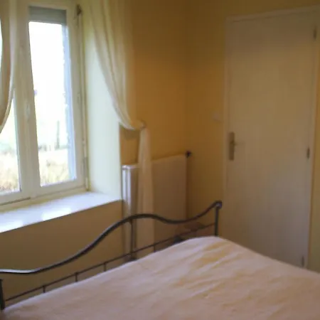 D'hote Honey Orchard Farm Bed & Breakfast